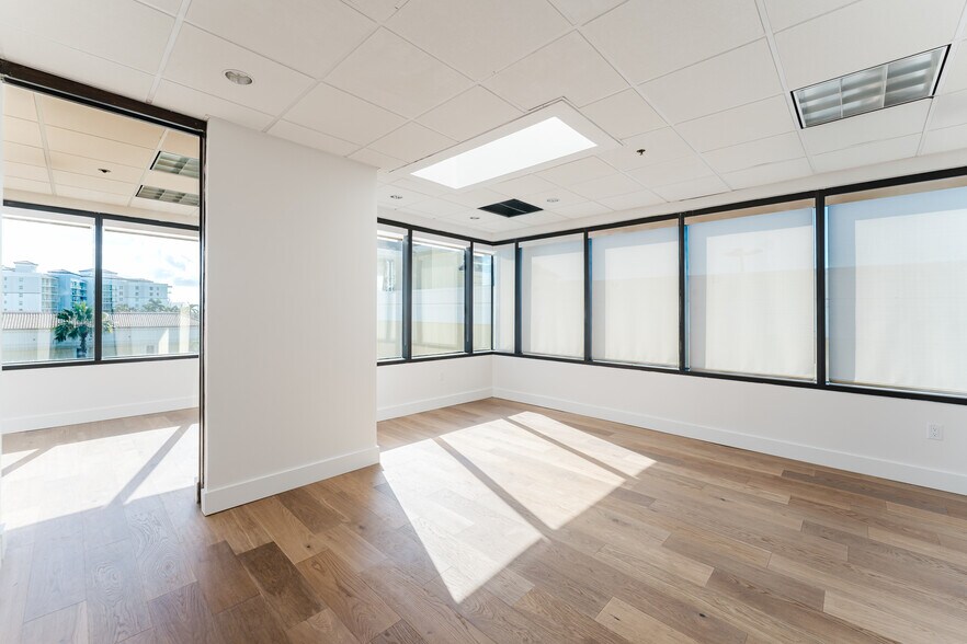 More Photos Of 40 SE 5th St, Boca Raton Office For Lease