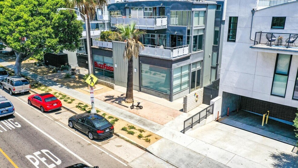 More Photos Of 608-610 Main St, Venice Loft Creative Space For Sale