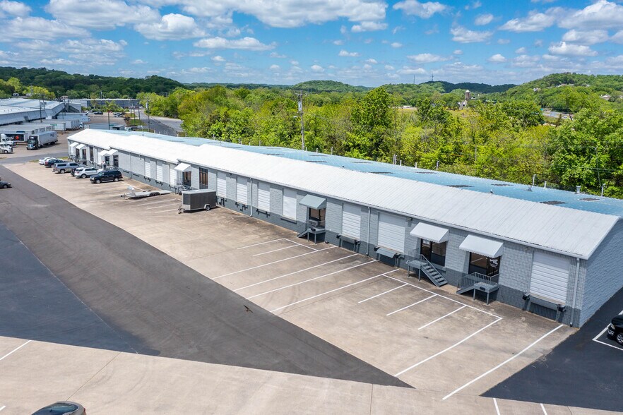 More Photos Of 401-413 Old Stone Bridge Pike, Goodlettsville Unknown For Lease