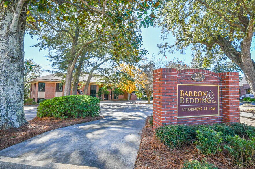More Photos Of 220 Mckenzie Ave, Panama City Office For Sale