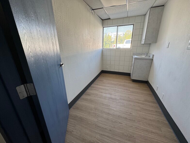 More Photos Of 455 W 5th St, Reno Medical For Sale