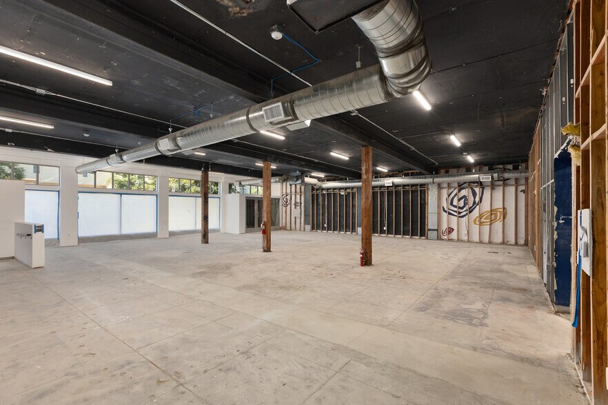 More Photos Of 3821 Park Blvd, San Diego General Retail For Lease