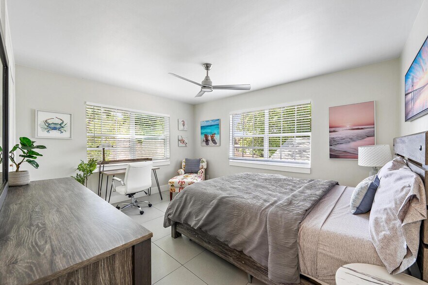 More Photos Of 940 Charles St, West Palm Beach Multifamily For Sale