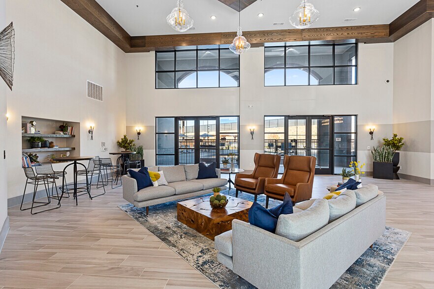 More Photos Of 900 Cinema Dr, Hudson Oaks Apartments For Lease