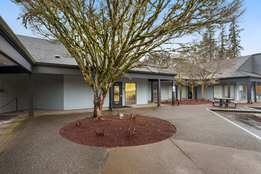 More Photos Of 1600 SW Cedar Hills Blvd, Portland Medical For Lease