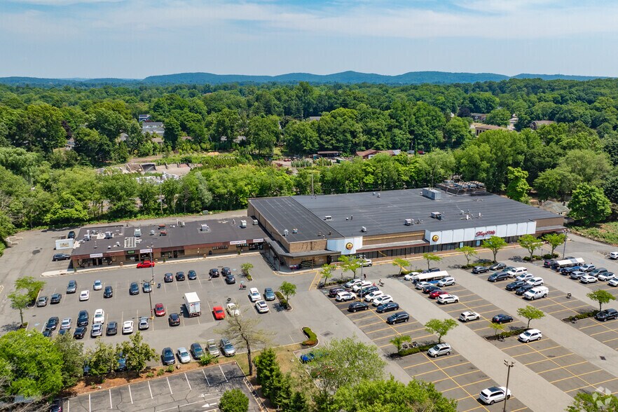 More Photos Of 2-88 N Main St, New City Unknown For Lease