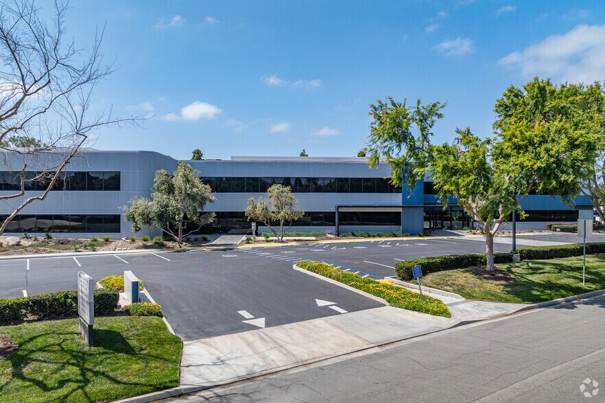 More Photos Of 5931 Priestly Dr, Carlsbad Research And Development For Lease