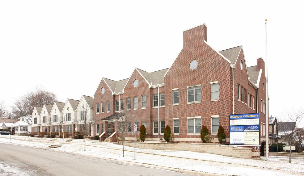 Primary Photo Of 1310 S Main St, Ann Arbor Medical For Sale