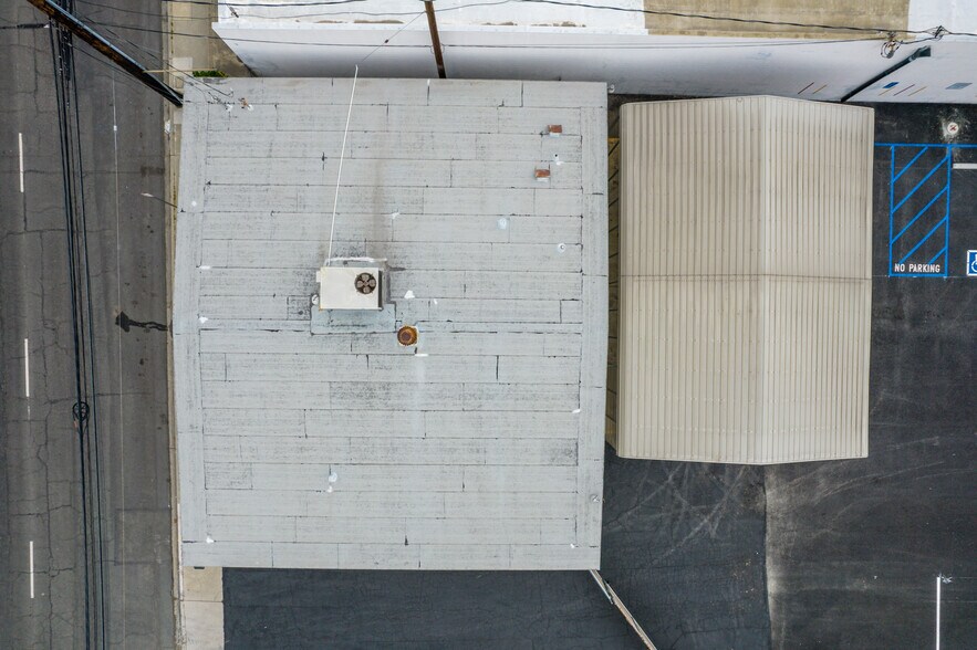 More Photos Of 1247 Brooks St, Ontario Contractor Storage Yard For Lease