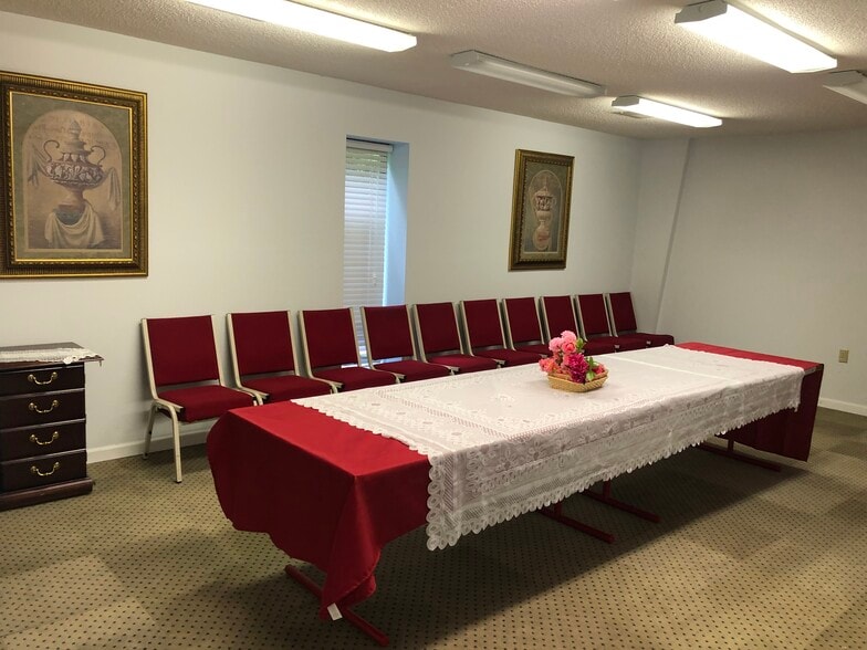 More Photos Of 787 Paden Dr, Lawrenceville Religious Facility For Lease