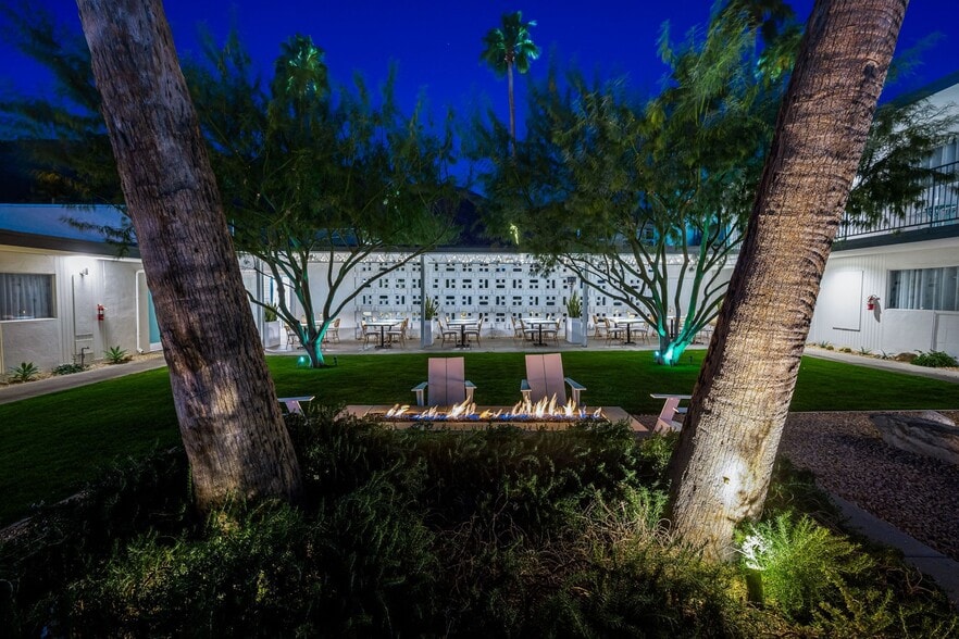 More Photos Of 1466 N Palm Canyon Dr, Palm Springs Hotel For Lease