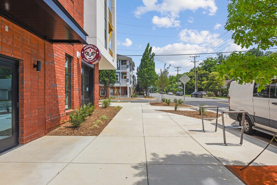 More Photos Of 715 E 36th St, Charlotte Apartments For Lease