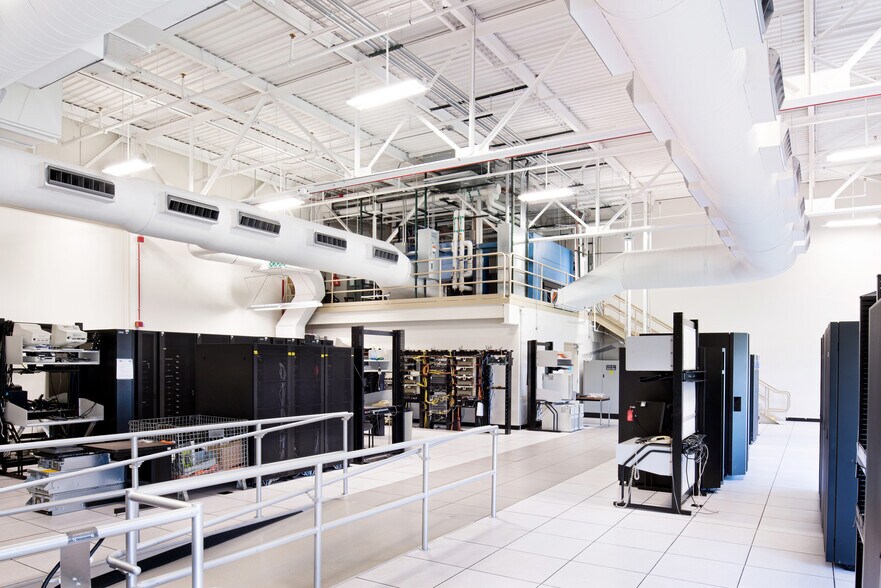 More Photos Of 2900 37th St, Rochester Warehouse For Lease