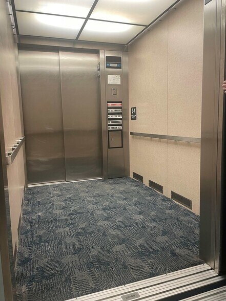 More Photos Of 110 Chesley Dr, Media Office For Sale