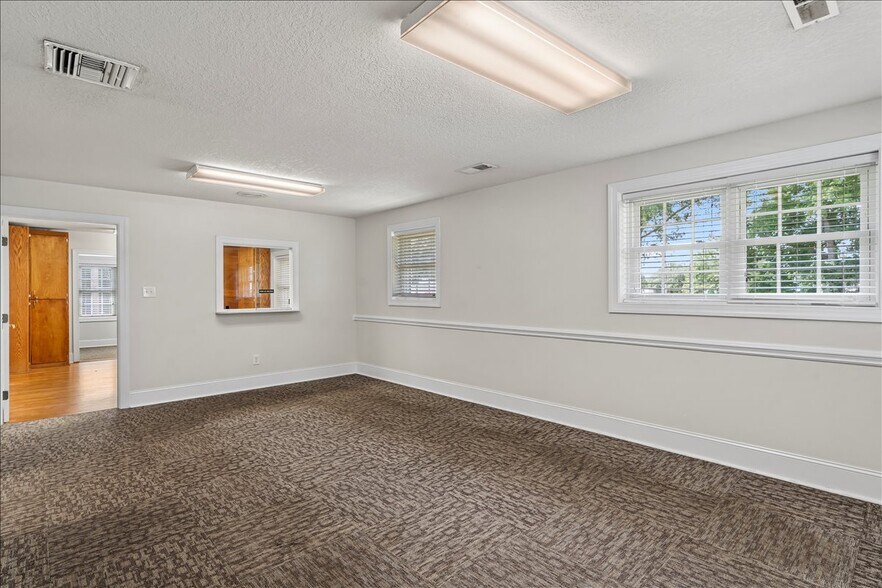 More Photos Of 492 W Main St, Forest City Freestanding For Sale
