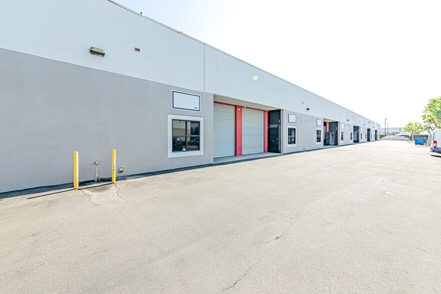 More Photos Of 2005 Raymer Ave, Fullerton Warehouse For Sale