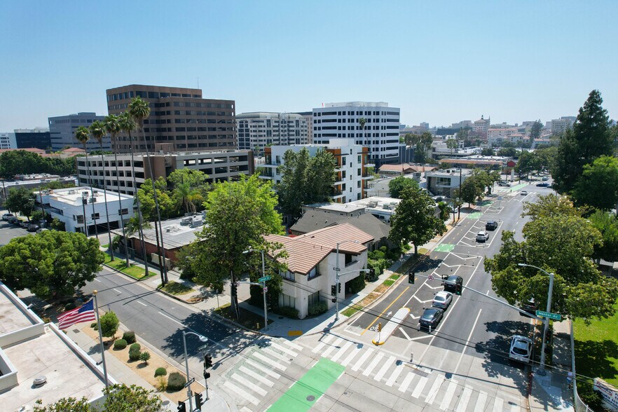 More Photos Of 940 E Union St, Pasadena Office For Sale