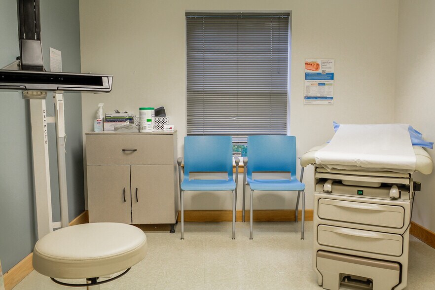 More Photos Of 25 Long Creek Dr, South Portland Medical For Sale