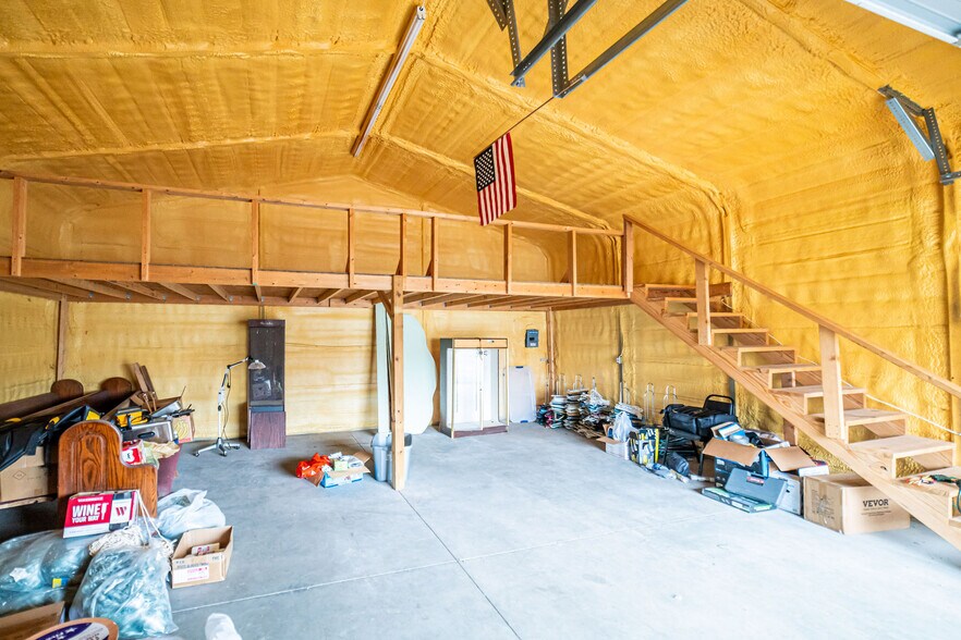 More Photos Of 6641 US Highway 62 W, Kuttawa Flex For Sale