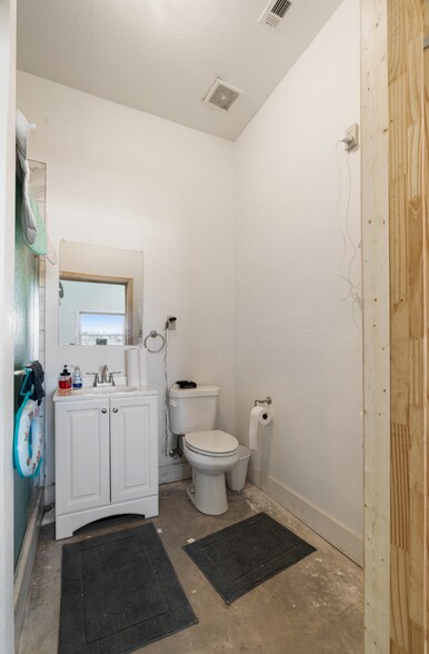 More Photos Of 3536 US Highway 82 E, Paris Specialty For Sale