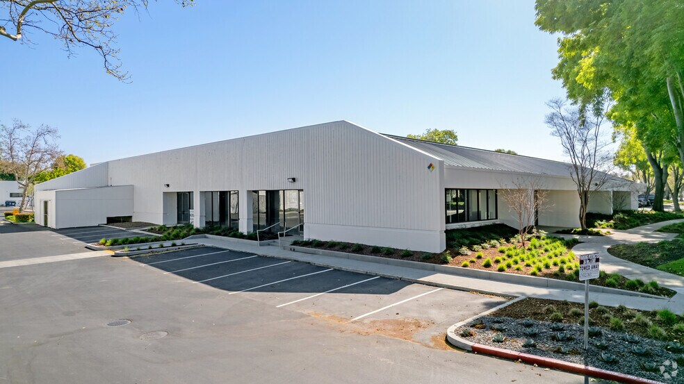 More Photos Of 3070 Orchard Dr, San Jose Flex For Sale