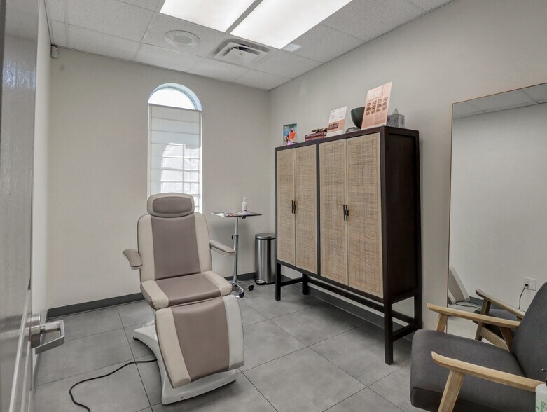 More Photos Of 2615 W Swann Ave, Tampa Medical For Lease