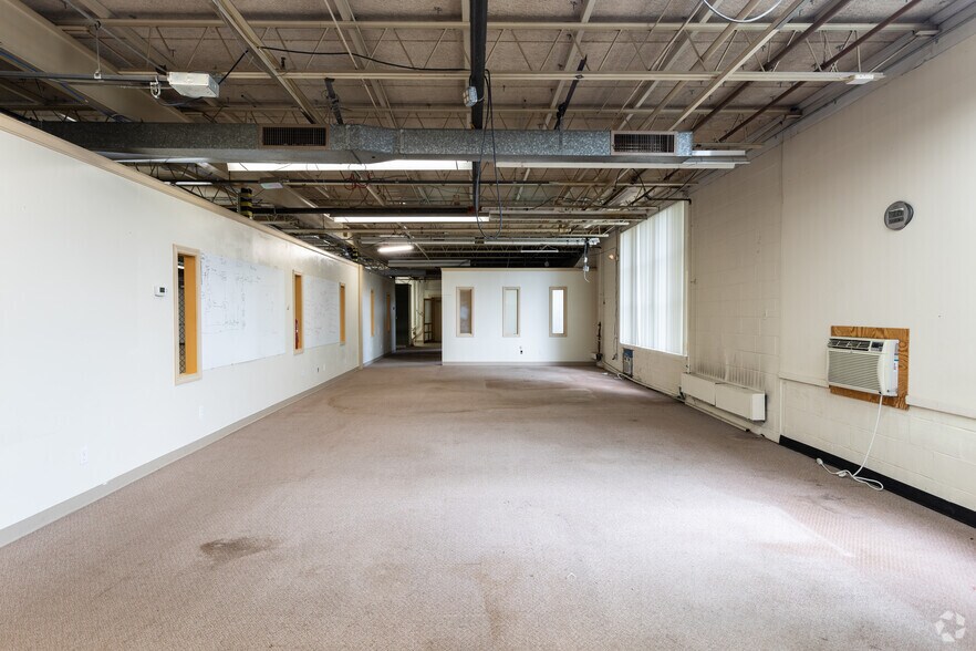 More Photos Of 99 Airport Rd, Concord Manufacturing For Sale