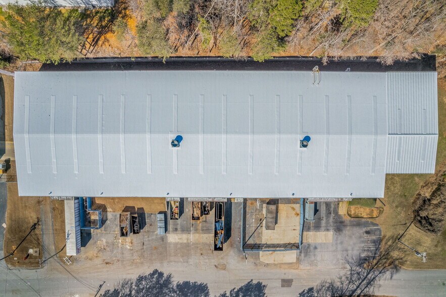 More Photos Of 120 McDougall Ct, Greenville Unknown For Lease