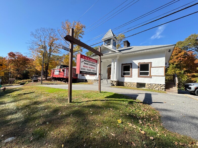 More Photos Of 3256-3258 E Main St, Mohegan Lake Restaurant For Sale