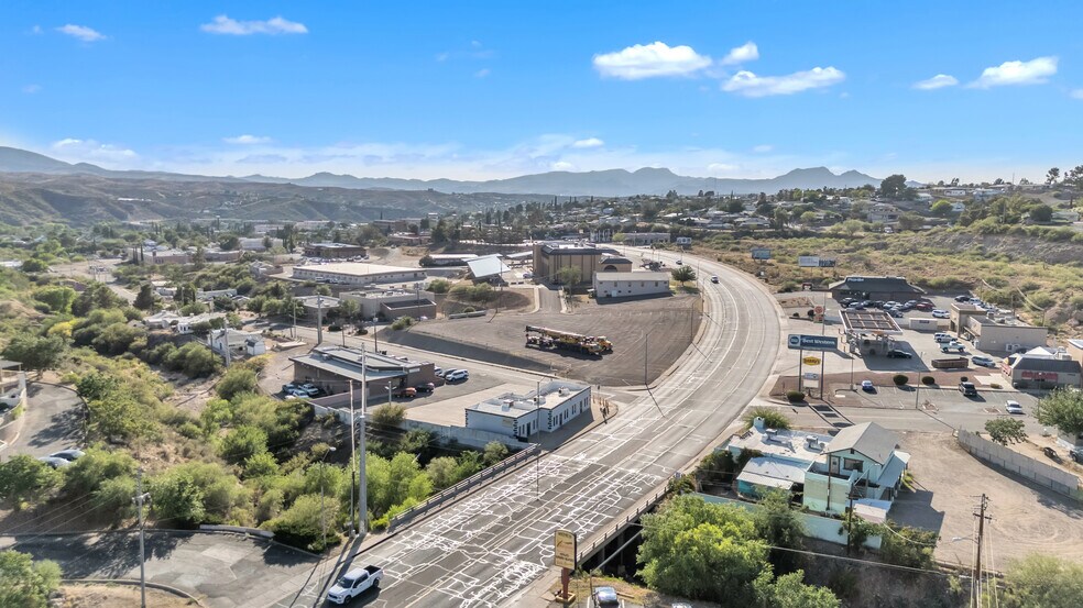 More Photos Of 1600 E Ash St, Globe Medical For Lease