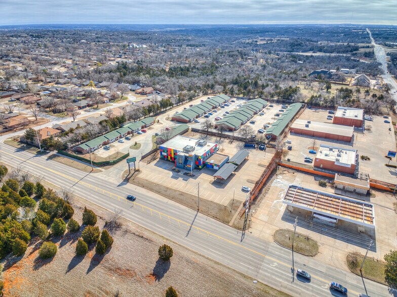 More Photos Of 2028 E Memorial, Edmond Office For Lease