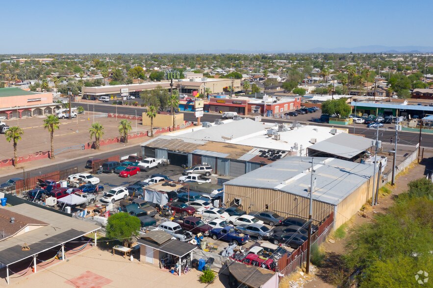 More Photos Of 2821-2827 W Van Buren St, Phoenix Storefront For Lease