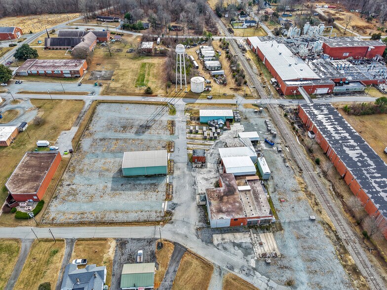 More Photos Of 1221 Thrower Rd, Pleasant Garden Manufacturing For Sale