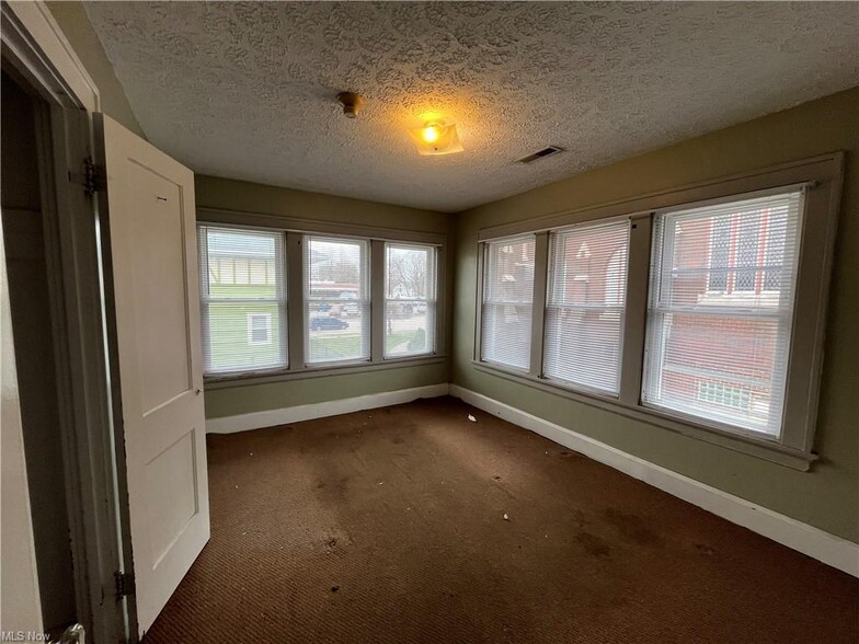 More Photos Of 4125 Station Ave, Ashtabula Shelter For Sale