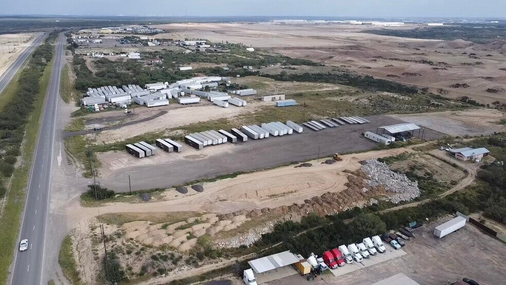 More Photos Of 21316 Mines Rd, Laredo Land For Lease