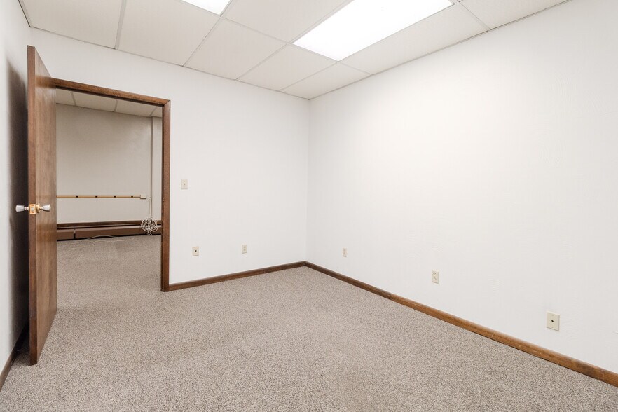 More Photos Of 1006 Harrison City Export Rd, Harrison City Office For Lease