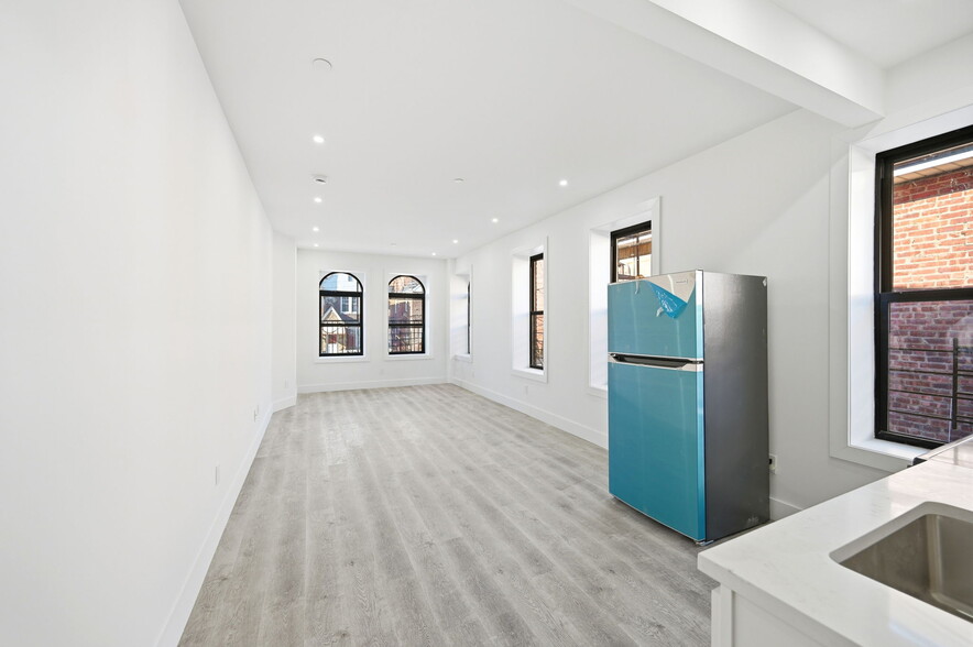 More Photos Of 2152 Muliner Ave, Bronx Apartments For Sale