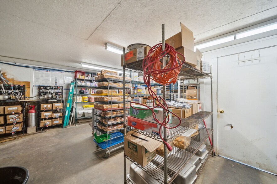 More Photos Of 319 E Illinois Ave, Vinita Restaurant For Sale