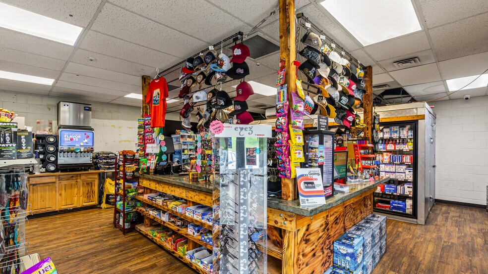 More Photos Of 1201 Main St, Thompson Falls Service Station For Sale