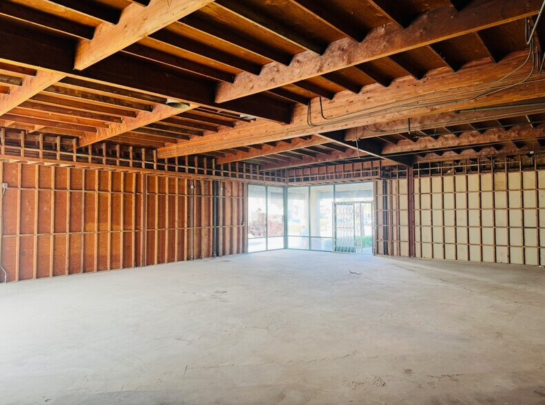 More Photos Of 5201-5220 E Pacific Coast Hwy, Long Beach Unknown For Lease