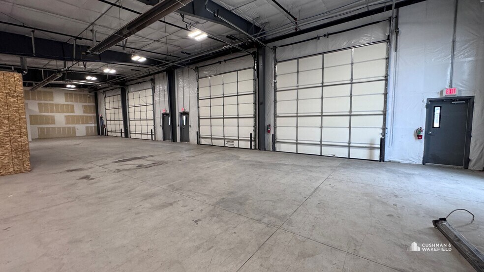 More Photos Of 5000 Goodman St, Timnath Showroom For Sale