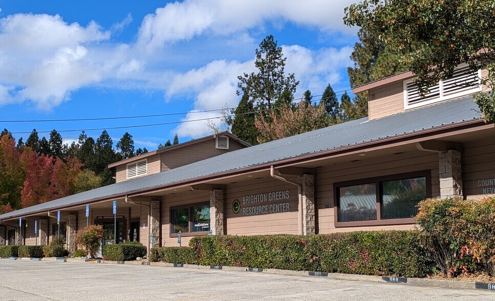 More Photos Of 944 McCourtney Rd, Grass Valley Unknown For Lease