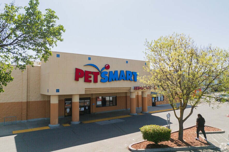 More Photos Of 2100 McHenry Ave, Modesto Freestanding For Sale