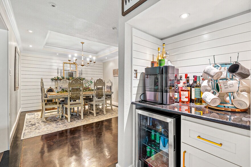 More Photos Of 5110 Treaschwig Rd, Spring Specialty For Sale