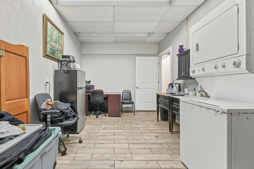 More Photos Of 680 E Market St, Akron Loft Creative Space For Sale