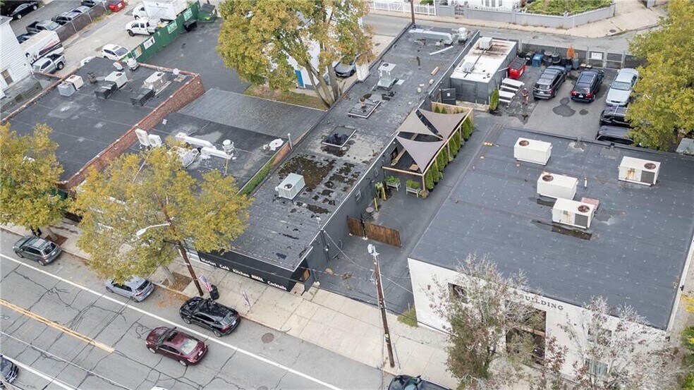 More Photos Of 371-373 Smith St, Providence Storefront For Sale