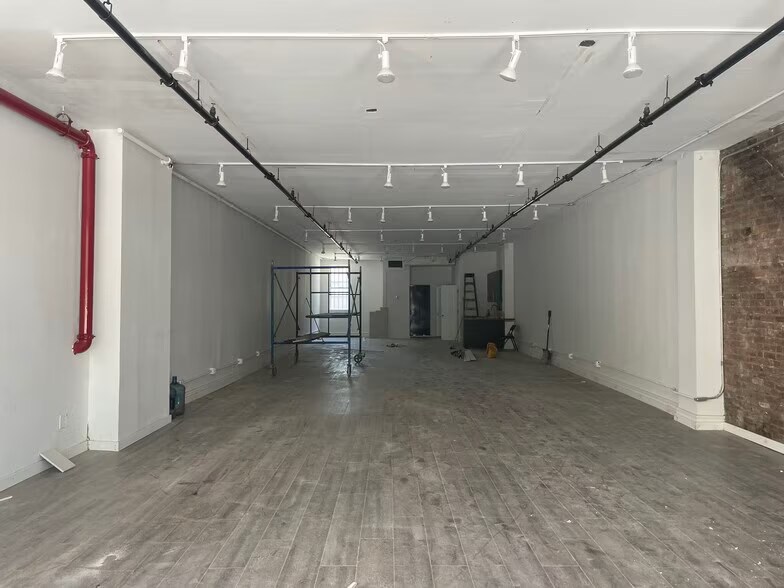 More Photos Of 882 DeKalb Ave, Brooklyn Restaurant For Lease