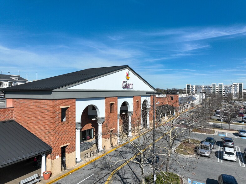 Primary Photo Of 104-116 Main St, Gaithersburg General Retail For Lease