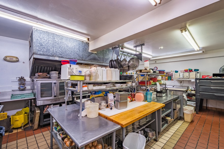 More Photos Of 181 E Brown St, Blairsville Restaurant For Sale