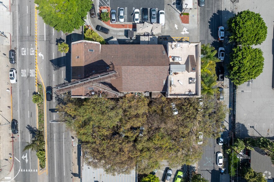 More Photos Of 1441 N McCadden Pl, Los Angeles Showroom For Sale